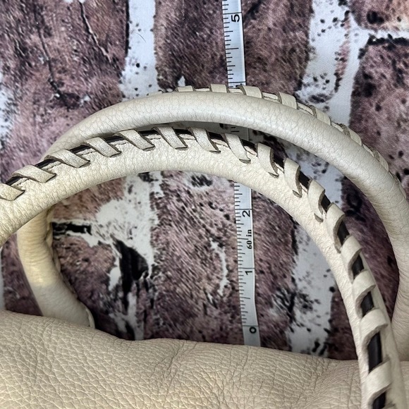 Aimee Kestenberg Satchel Crossbody Bag Ivory Leather Gold Hardware Pocketbook - Picture 6 of 16